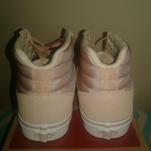 Vans - Picture 3 of 6